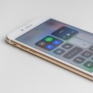 Varför heter det Bluetooth? Svaret kommer att förvåna dig!